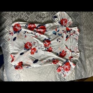 Open shoulder floral top size medium
